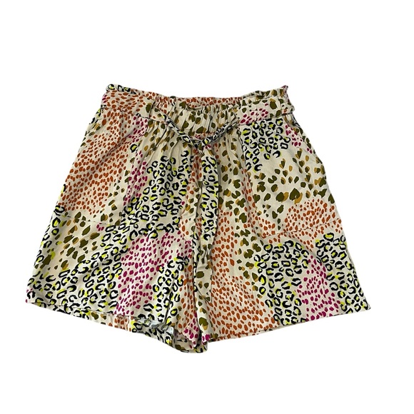 Millennium Boohoo Flippy Vibrant Mixed Animal Leopard Print Shorts Size; Medium - Picture 2 of 8